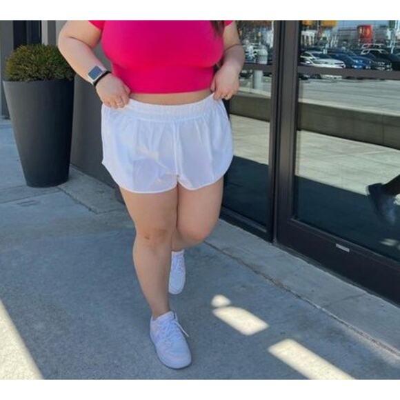 OFFLINE By Aerie 2" Hot Stuff Shorts Low Rise White 2 in 1 Size XXL Pockets - Picture 1 of 11